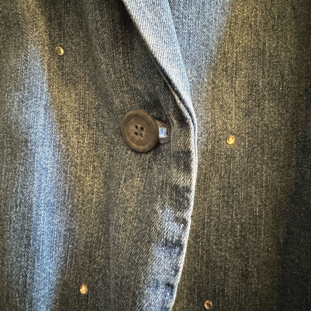 Quacker Factory Embellished Blue Jean Blazer. Size 1x - Picture 4 of 6